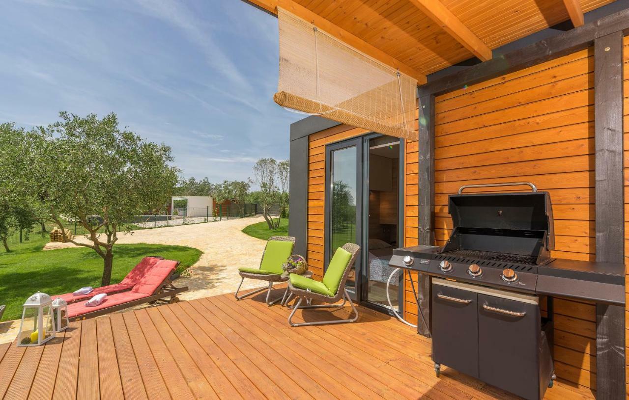 Beach House Ive With Jacuzzi, Pool, Playground And Bbq In An Olive Grove With A Beach, Pomer - Istria Dış mekan fotoğraf